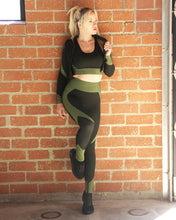 Load image into Gallery viewer, Trois Seamless Jacket, Leggings &amp; Sports Top 3 Set - Black with Green