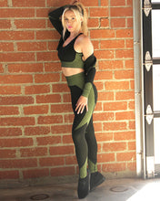 Load image into Gallery viewer, Trois Seamless Jacket, Leggings &amp; Sports Top 3 Set - Black with Green