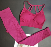 Load image into Gallery viewer, Ketana Seamless Sports Bra with Cutouts in Burgundy